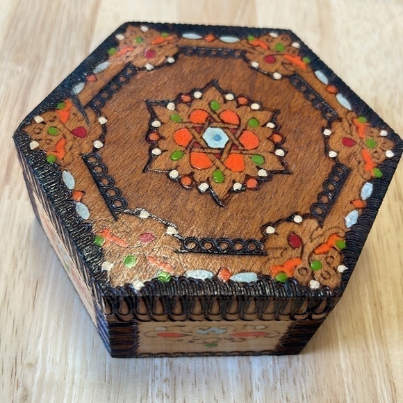 Antique Vintage Wooden Hexagon Hand Painted Box Holder Case Chest 1973 - Picture 4 of 13